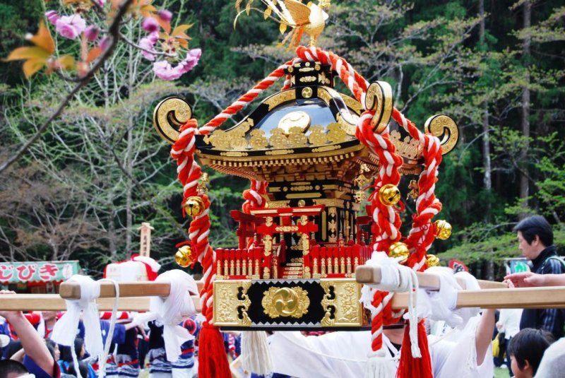 nghi thức rước kiệu trong lễ hội kumano hongu taisha nghi thức rước kiệu trong lễ hội kumano hongu taisha